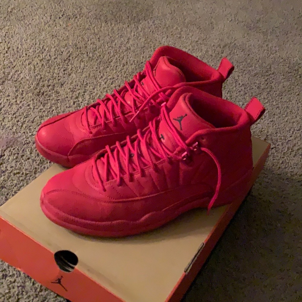 Retro 12 Gym Red